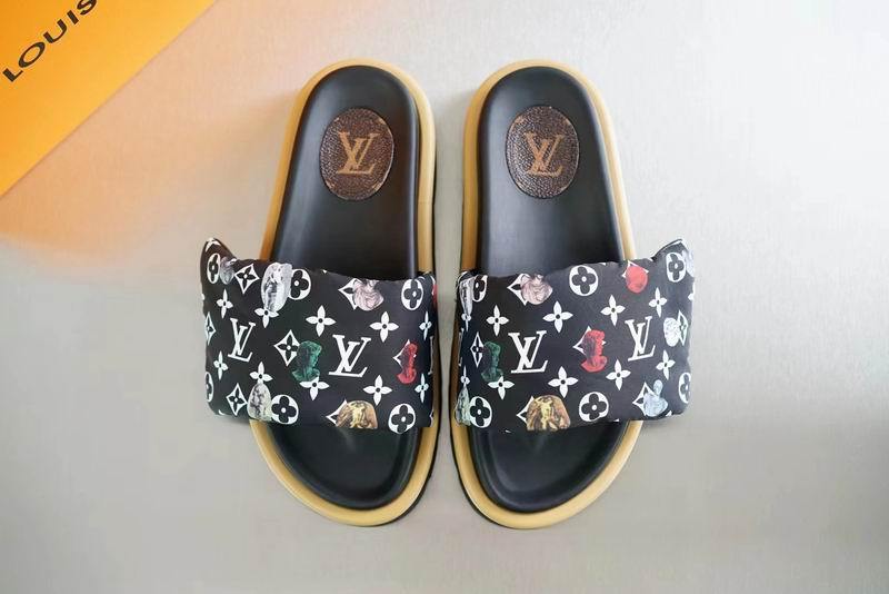 LV Men's Slippers 366